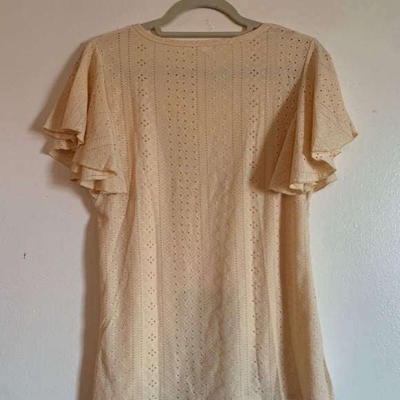 Alishebuy.Yellow stretch blouse with embroidery. Size S. Made in China. - Picture 2 of 7